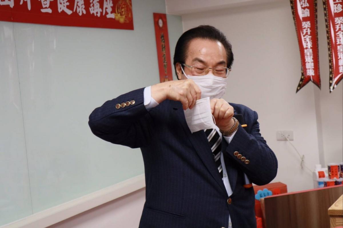 Put on your mask to battle coronavirus, to protect you and your family圖細胞營養之1