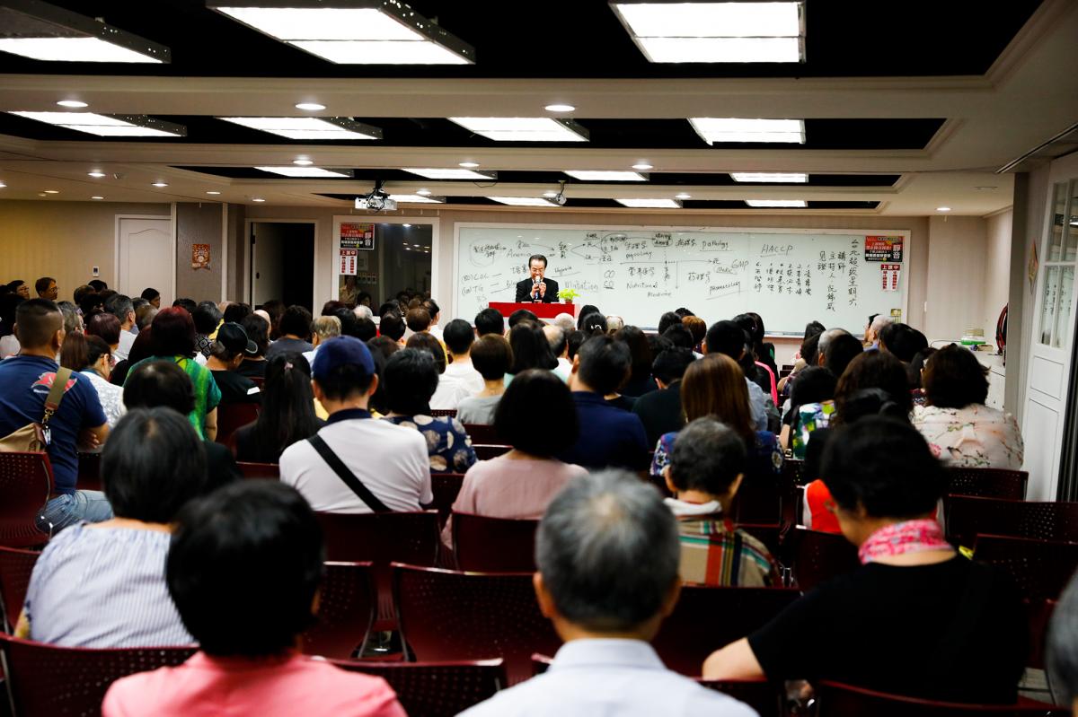 東京台北連續講座 王博士勤奮做表率 引領夥伴邁進新紀元圖細胞營養之2