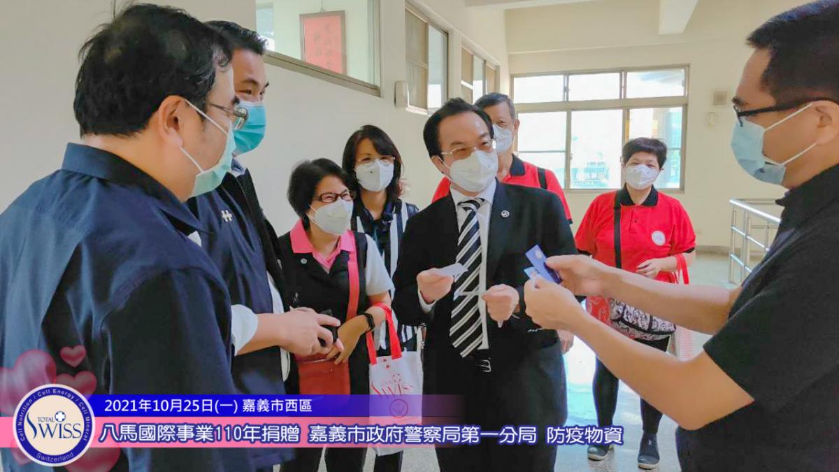 王博士再回故鄉挺員警 捐精油傳健康 嘉市第一分局熱烈迴響圖細胞營養之3
