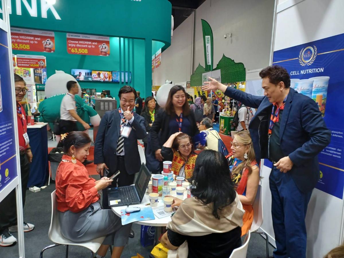 2025年馬來西亞國際清真展Day2，新、馬、印夥伴開掛發力，試喝人潮、入會新人雙雙倍增圖細胞營養之1