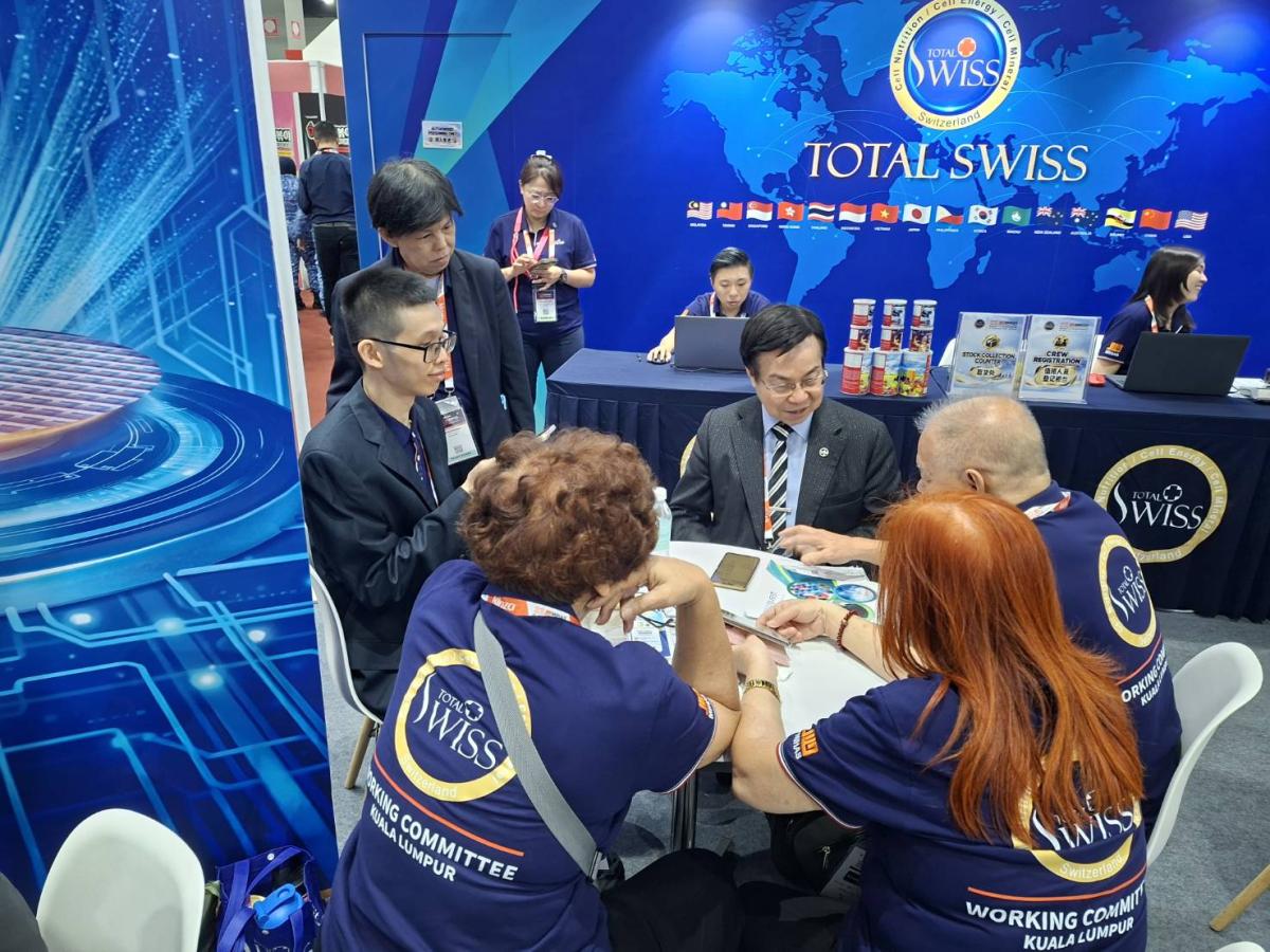 2026馬來西亞清真展 Day2,展場夥伴收穫滿滿,Total Swiss 正在走進馬來人、印度裔與非洲族群圖細胞營養之3