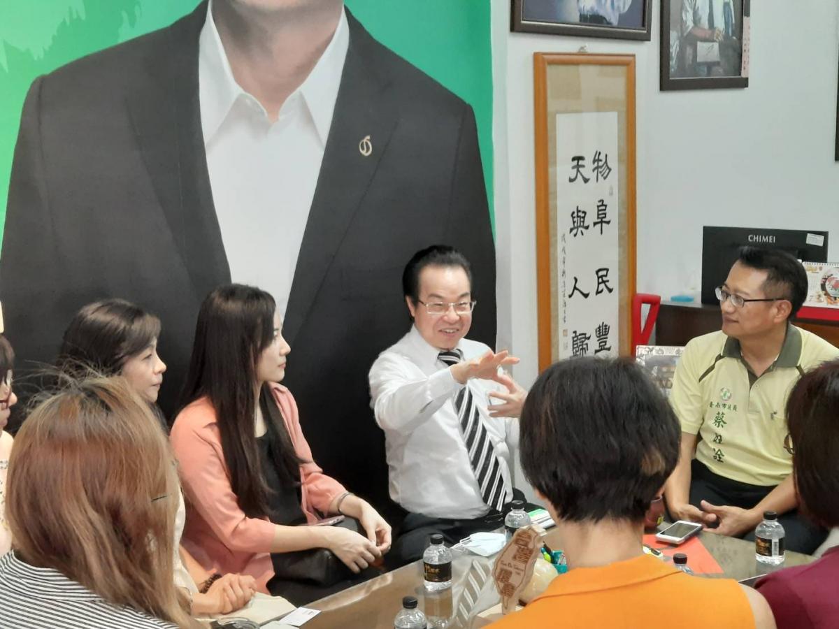 王博士走訪台南據點會見議員里長，公益理念引發共鳴、激起漣漪圖細胞營養之2
