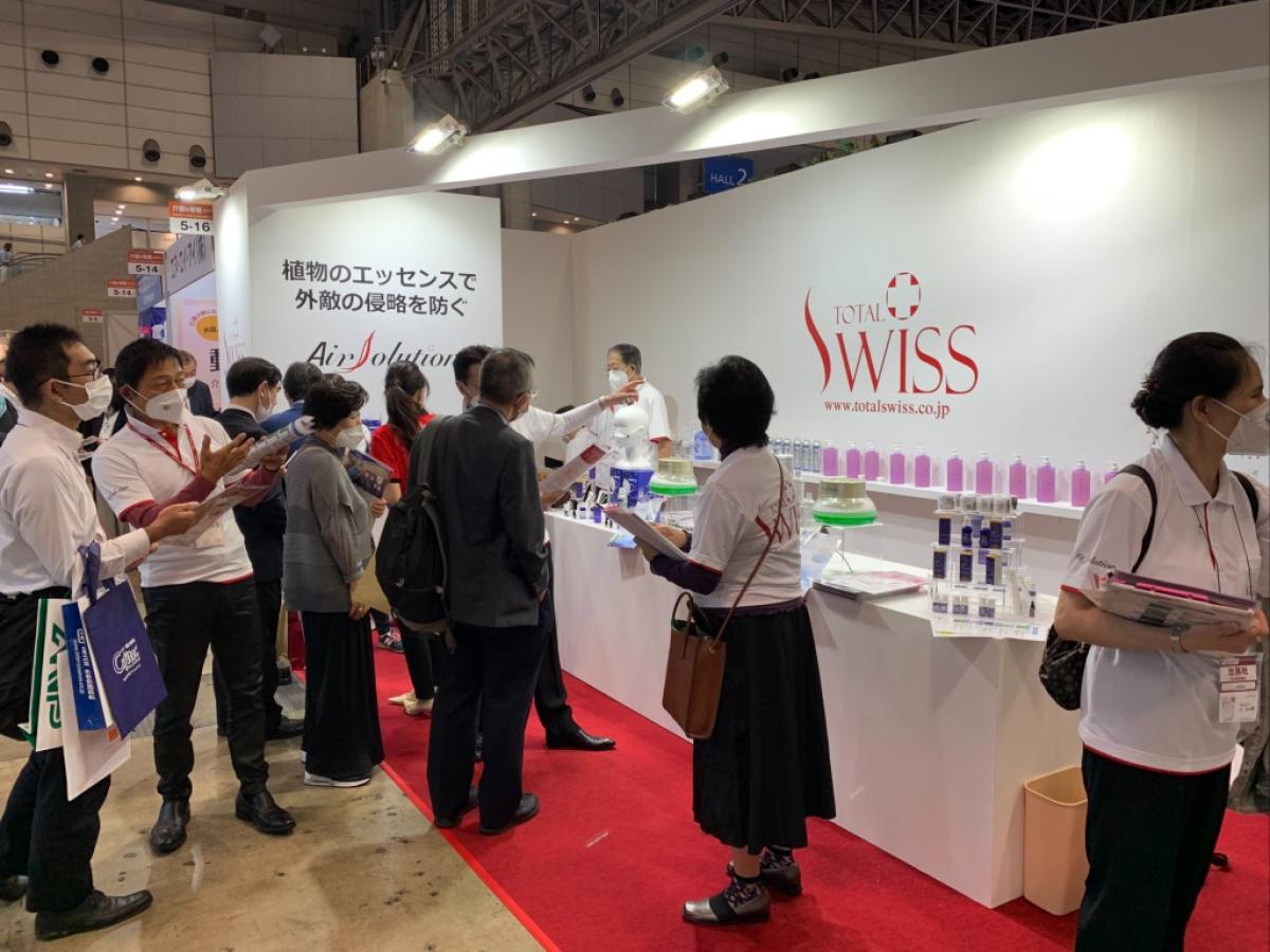 東京醫療護理綜合展覽 Day2， TBS來助陣，名記者來採訪 Total Swiss品牌印象迅速加溫圖細胞營養之4